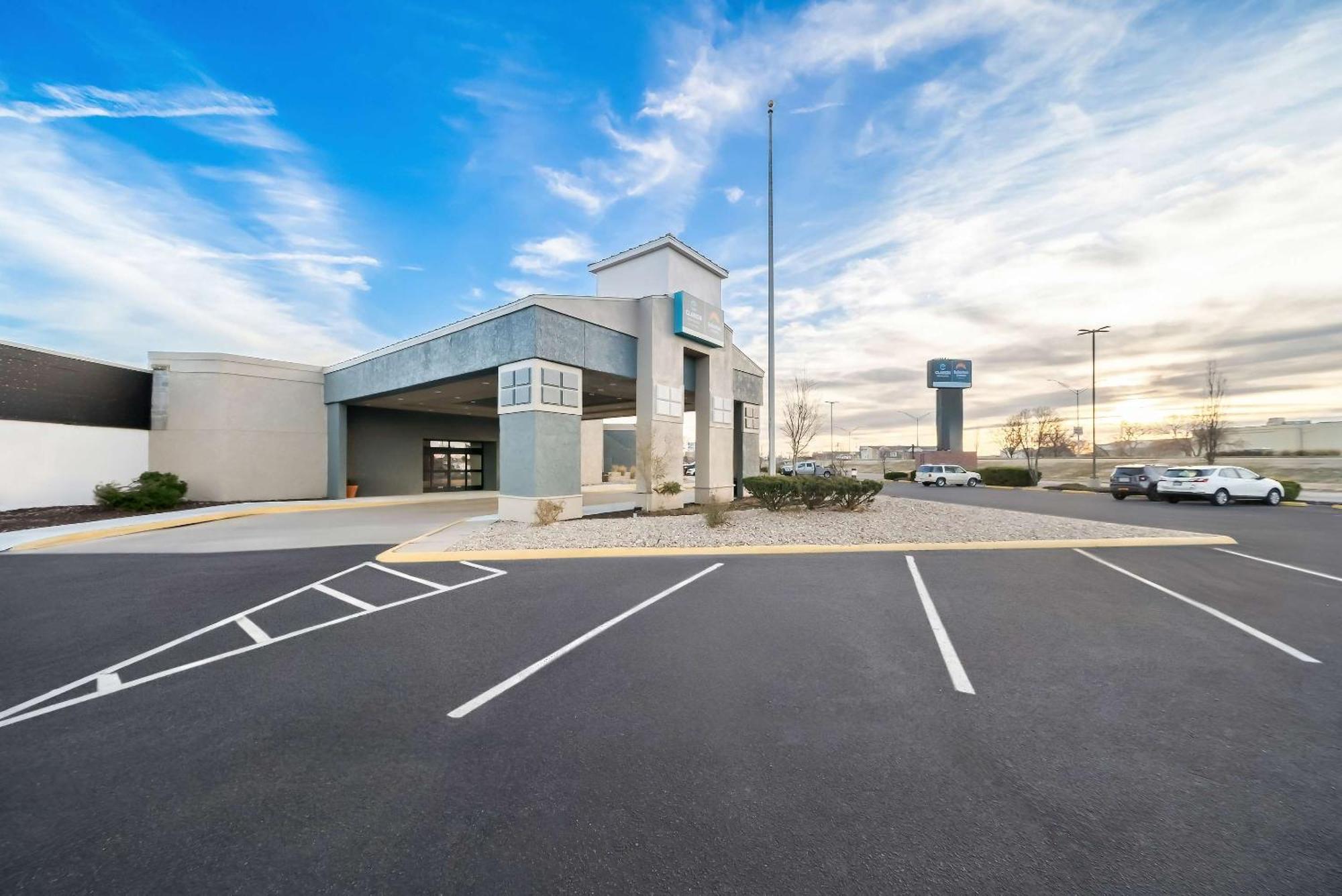 Suburban Studios, Kearney Exterior foto